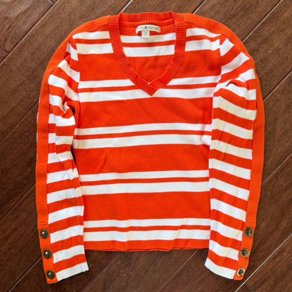 Tommy Hilfiger Orange and White Striped V-Neck Sweater Size M🧡🤍